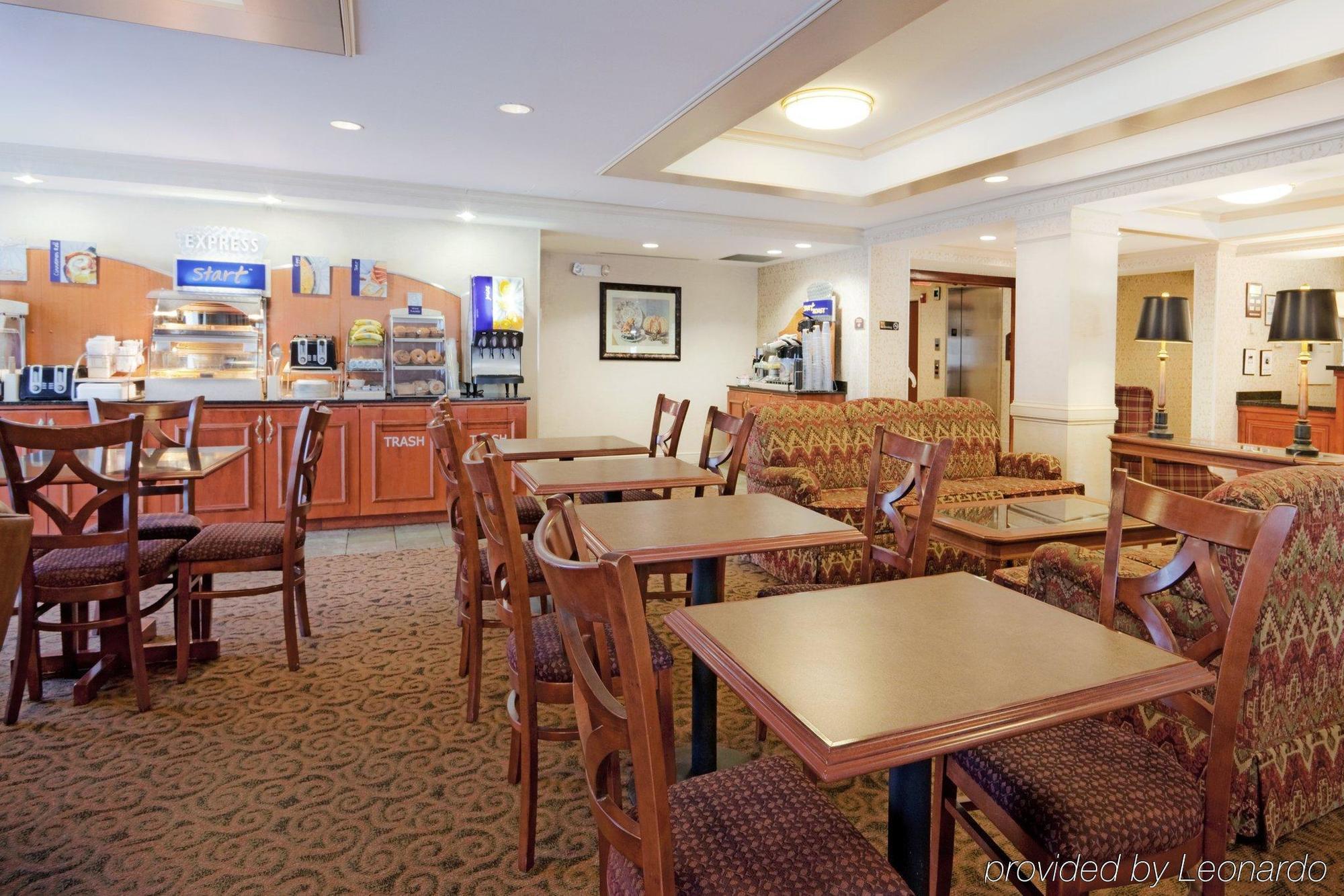 Holiday Inn Express Hotel & Suites Auburn By Ihg Ресторант снимка