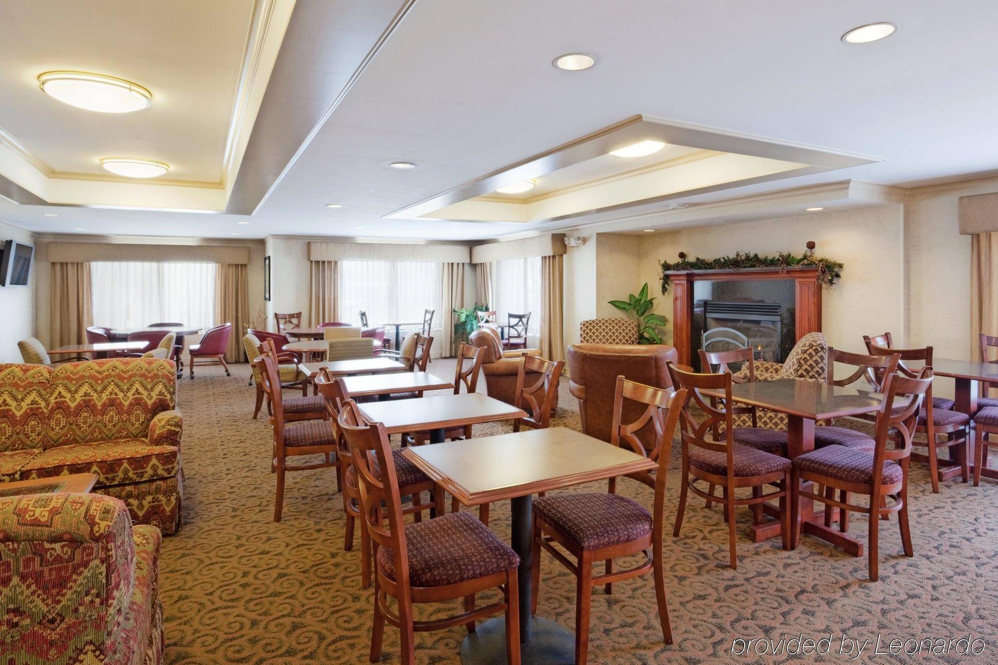 Holiday Inn Express Hotel & Suites Auburn By Ihg Ресторант снимка