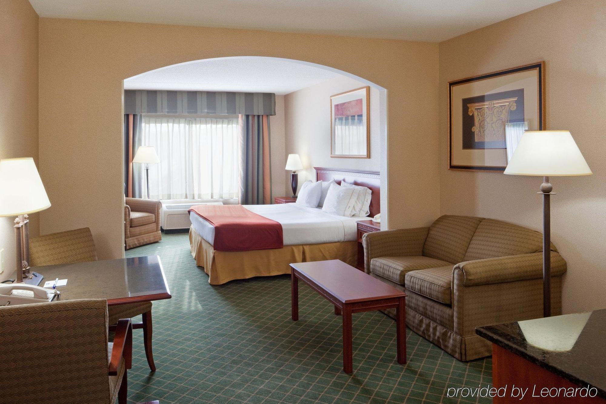 Holiday Inn Express Hotel & Suites Auburn By Ihg Стая снимка