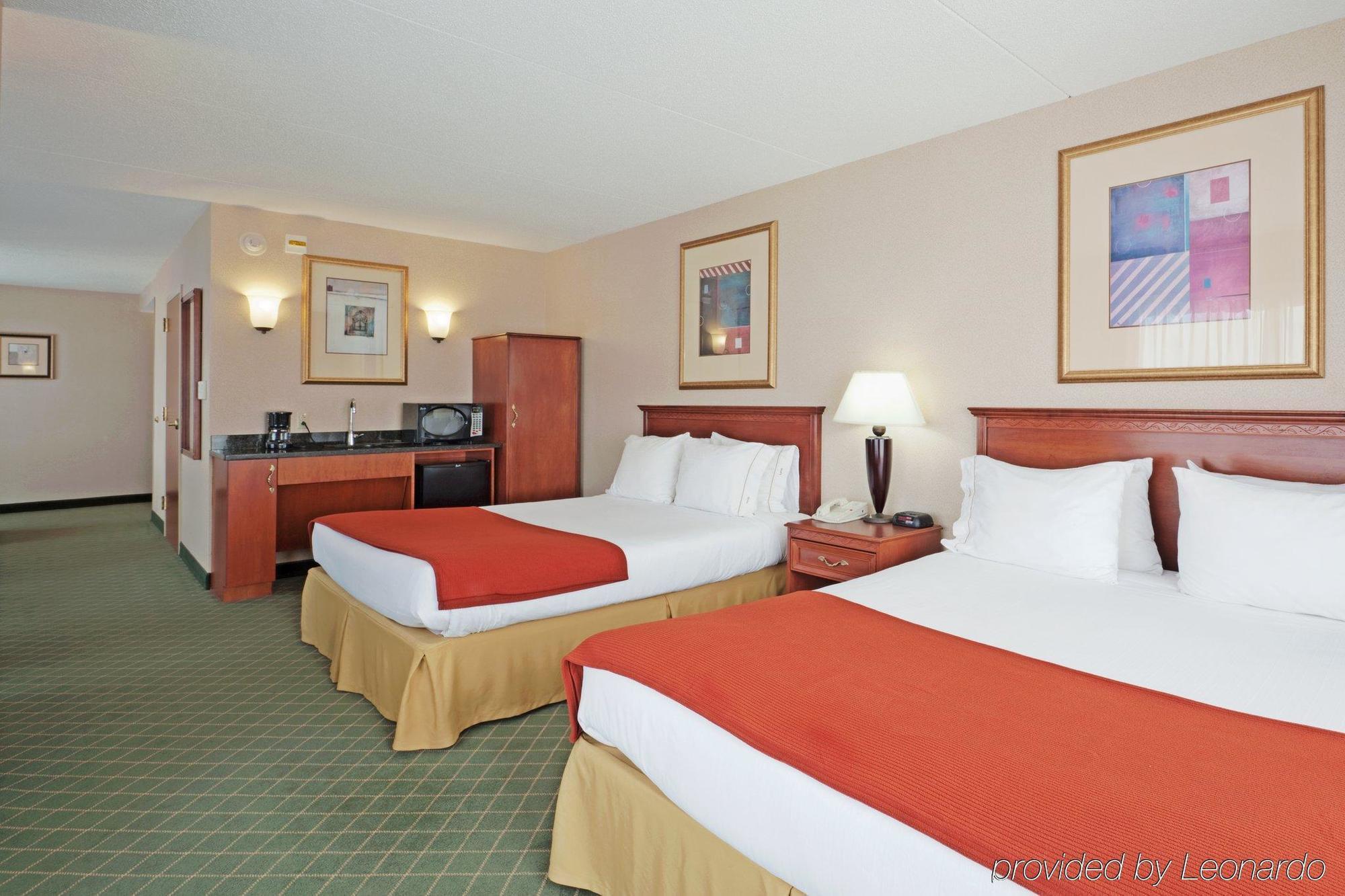 Holiday Inn Express Hotel & Suites Auburn By Ihg Стая снимка