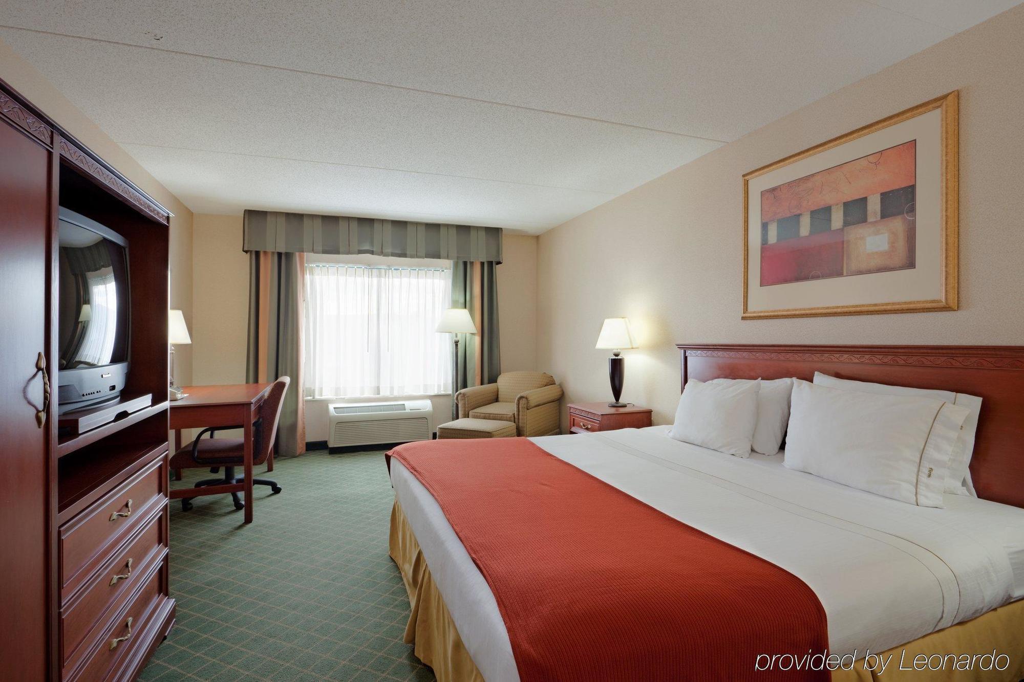 Holiday Inn Express Hotel & Suites Auburn By Ihg Екстериор снимка