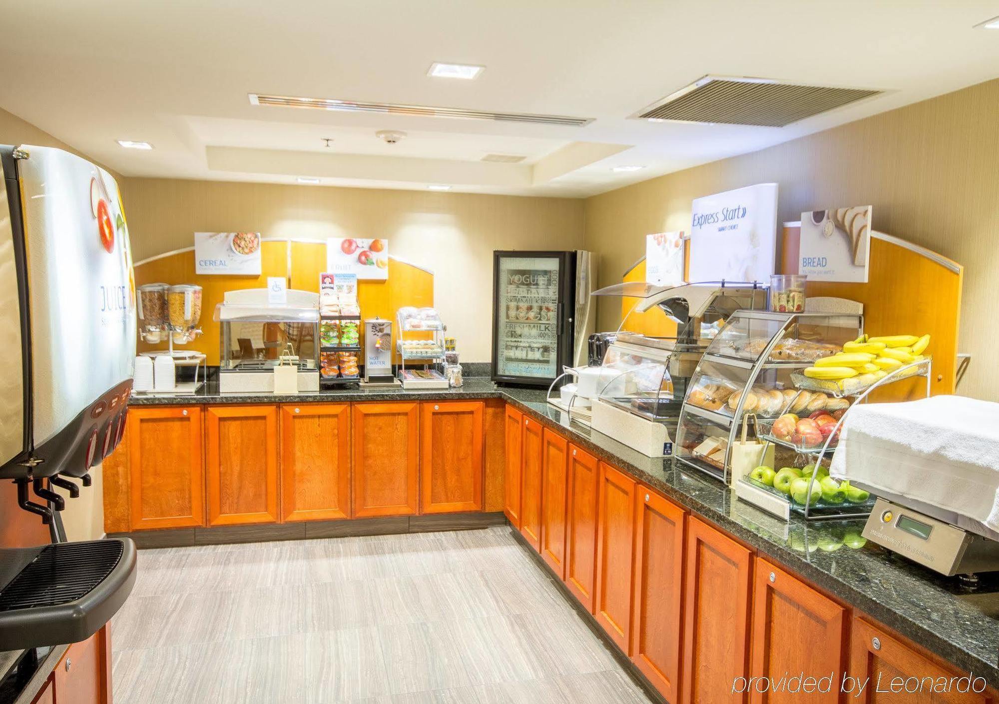 Holiday Inn Express Hotel & Suites Auburn By Ihg Екстериор снимка