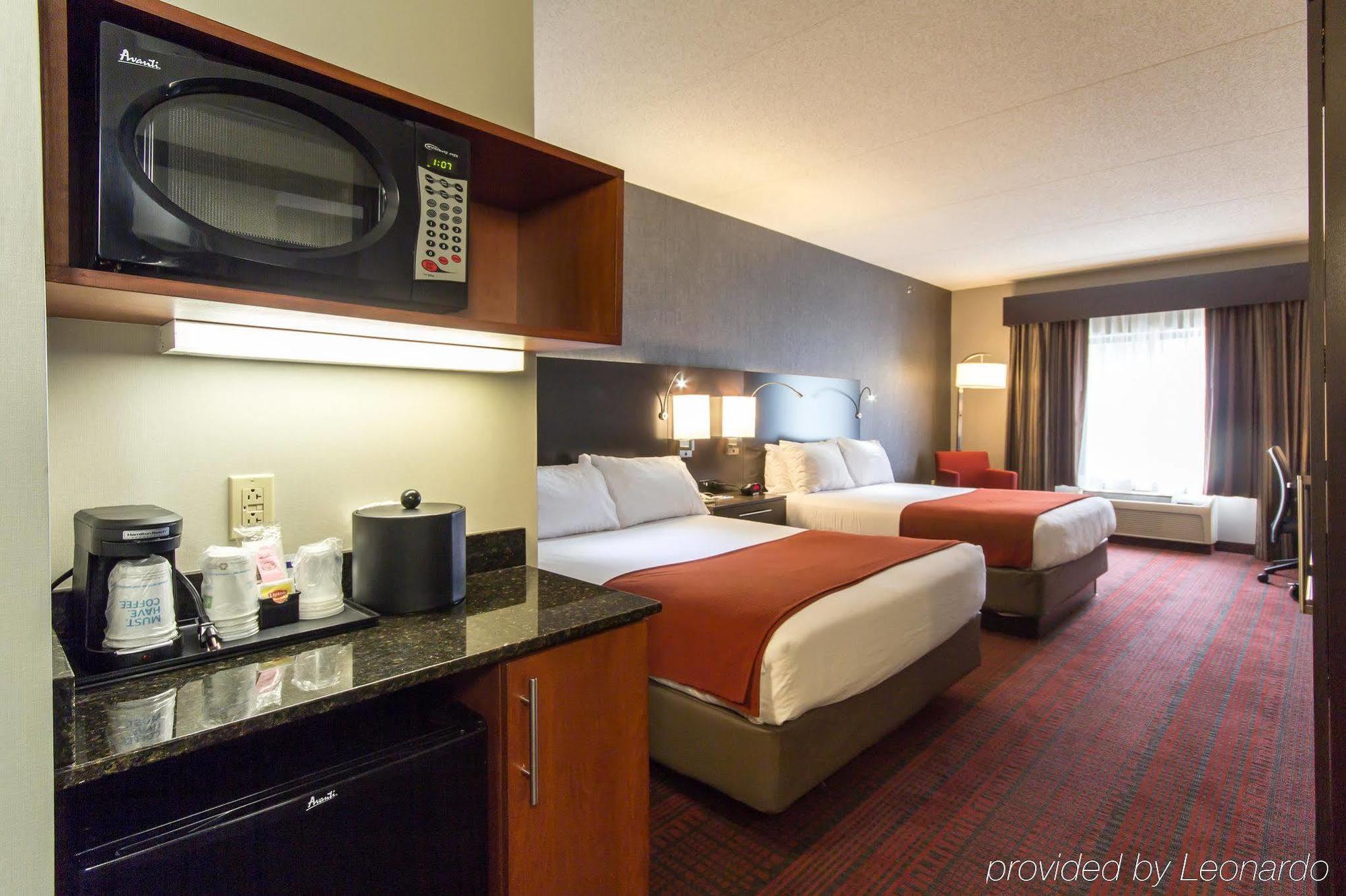 Holiday Inn Express Hotel & Suites Auburn By Ihg Екстериор снимка