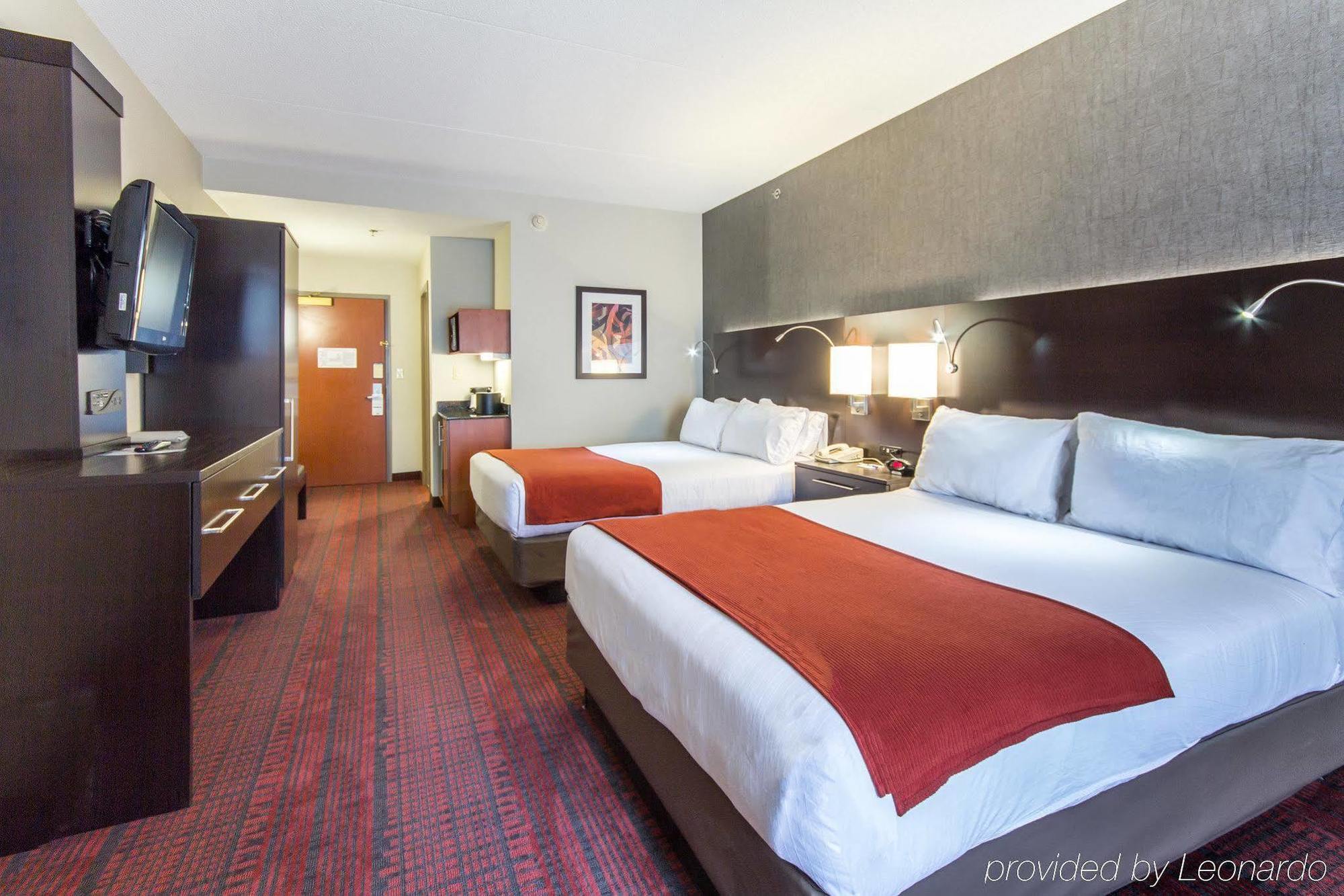 Holiday Inn Express Hotel & Suites Auburn By Ihg Екстериор снимка
